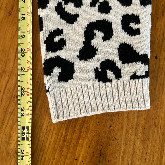 J. Jill Leopard 3 Button Cardigan Sweater EUC - Picture 11 of 12